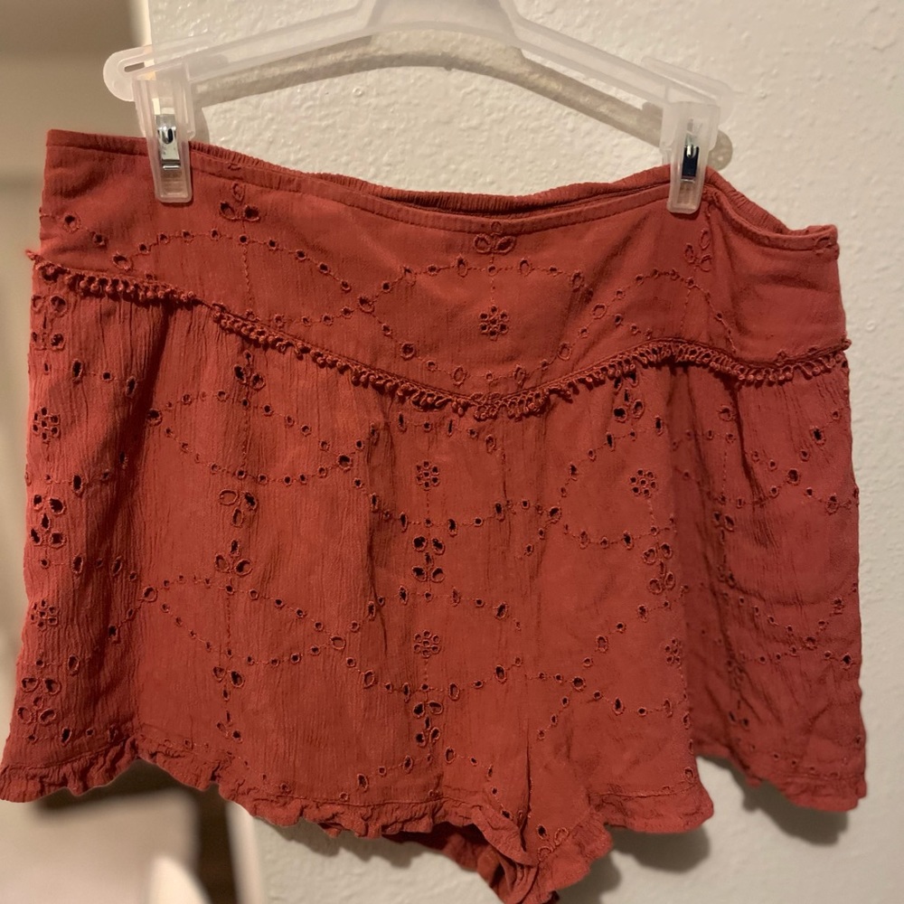 American eagle mini flowy shorts 🩳